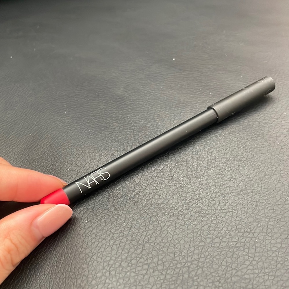 NARS - LIP LINER